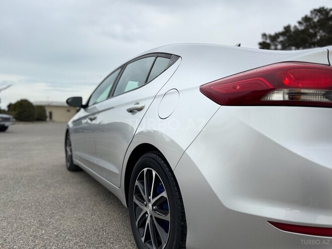 Hyundai Elantra 2017, 174,000 km - 2.0 л - Bakı