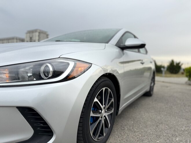 Hyundai Elantra 2017, 174,000 km - 2.0 л - Bakı
