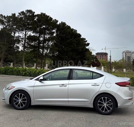 Hyundai Elantra 2017, 174,000 km - 2.0 л - Bakı