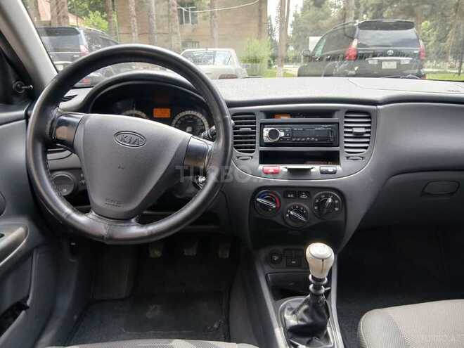 Kia Rio 2006, 231,000 km - 1.4 л - Şirvan