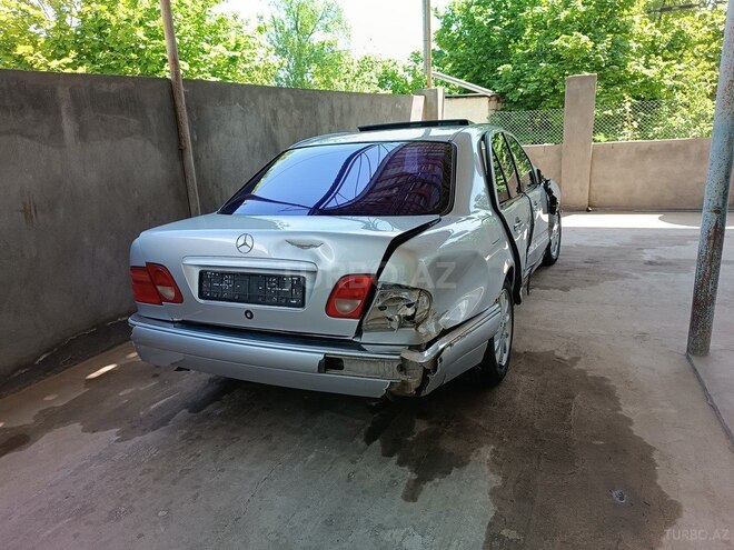 Mercedes E 200 2000, 304,900 km - 2.0 l - Ağstafa