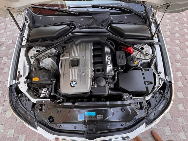 BMW 525 2006, 135,283 km - 2.5 л - Şirvan