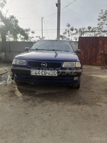 Opel Astra 1995, 889,000 km - 1.7 l - Masallı