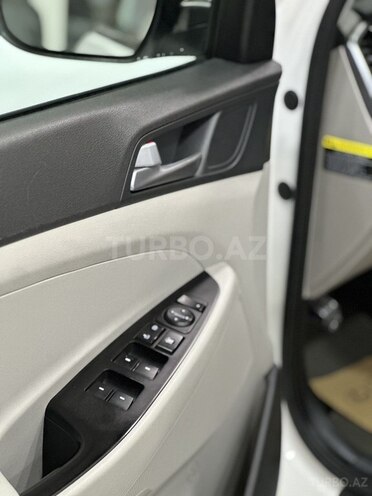 Hyundai Tucson-21