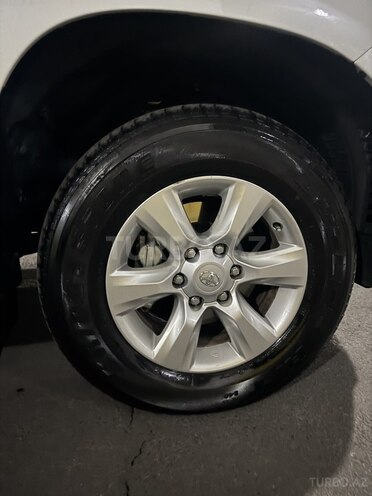 Toyota Land Cruiser Prado 2013, 150,000 km - 2.7 л - Bakı