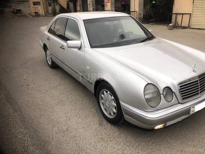 Mercedes E 230 1996, 212,000 km - 2.3 l - Bakı