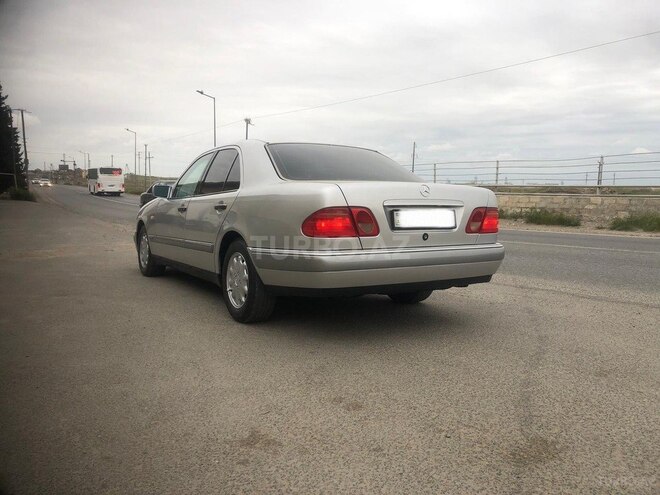 Mercedes E 230 1996, 212,000 km - 2.3 l - Bakı