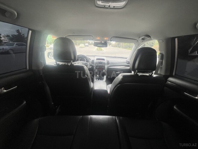 Kia Sorento-8