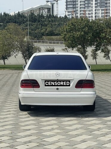 Mercedes E 220 d 1999, 235,000 km - 2.2 l - Bakı