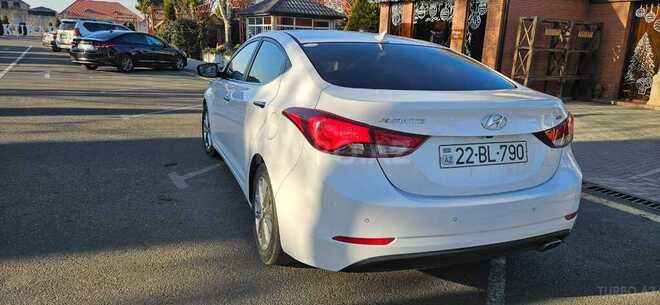 Hyundai Avante 2015, 170,000 km - 1.6 l - Bakı