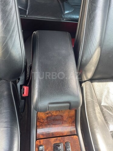 Mercedes E 220 d 1999, 235,000 km - 2.2 l - Bakı
