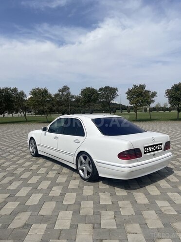 Mercedes E 220 d 1999, 235,000 km - 2.2 l - Bakı