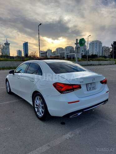 Mercedes  2020, 65,800 km - 2.0 l - Bakı