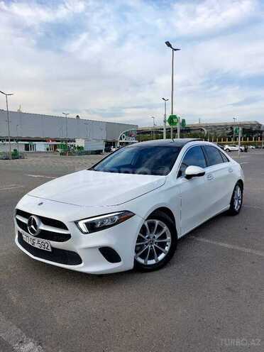 Mercedes  2020, 65,800 km - 2.0 l - Bakı