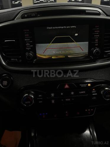 Kia Sorento-12
