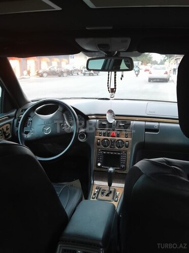 Mercedes E 240 2000, 366,000 km - 2.4 l - Bakı