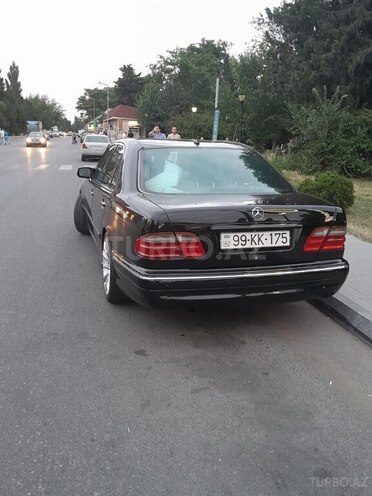 Mercedes E 240 2000, 366,000 km - 2.4 l - Bakı