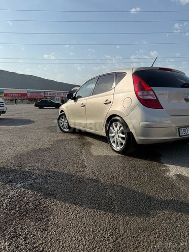 Hyundai i30 2009, 207,000 km - 1.6 л - Bakı