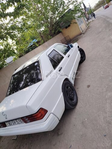 Mercedes 190 1990, 450,000 km - 2.0 l - Füzuli