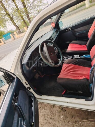 Mercedes 190 1990, 450,000 km - 2.0 l - Füzuli
