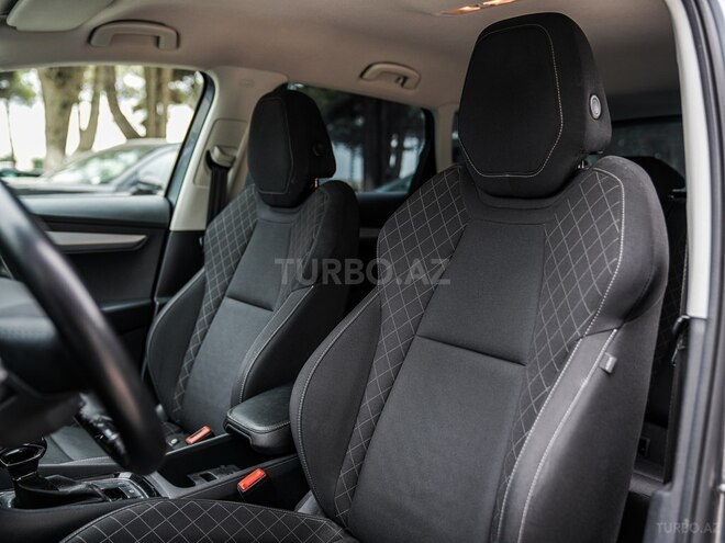 Skoda Karoq-12