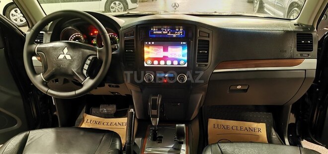 Mitsubishi Pajero-14