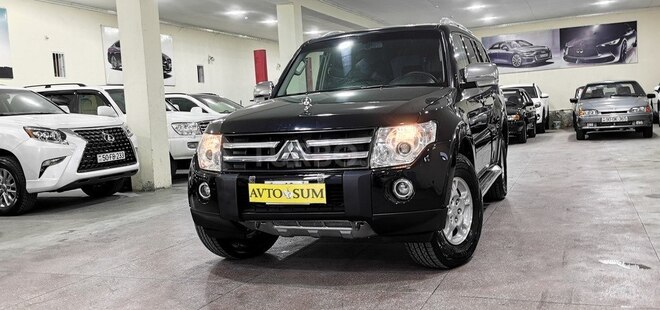 Mitsubishi Pajero-1
