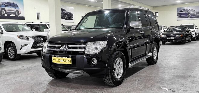 Mitsubishi Pajero-5