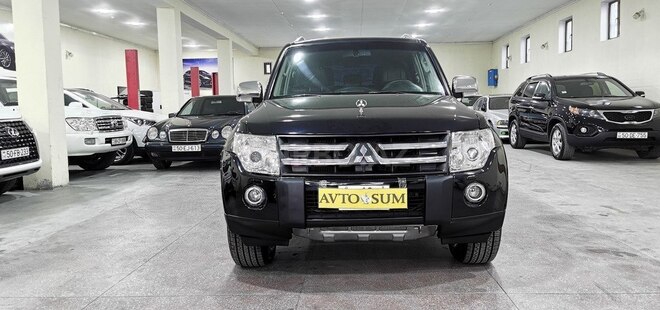 Mitsubishi Pajero-2