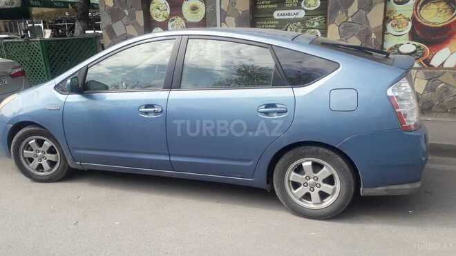 Toyota Prius-4