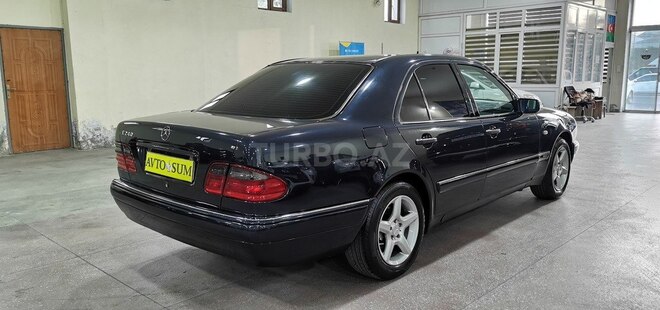 Mercedes E 240 1998, 224,000 km - 2.4 l - Sumqayıt