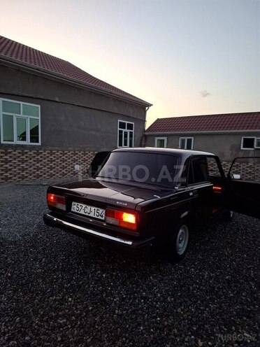 LADA (VAZ) 2107 2010, 20,000 km - 1.6 л - Salyan