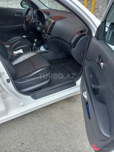 Hyundai i30 2010, 277,000 km - 1.6 л - İsmayıllı