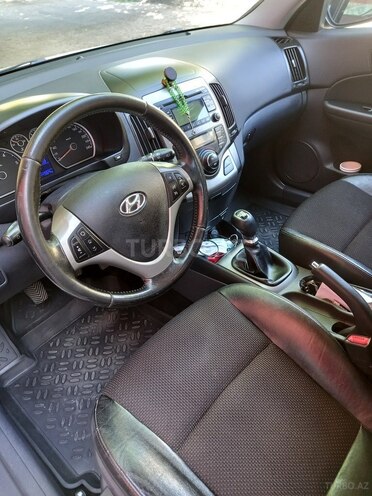 Hyundai i30 2010, 277,000 km - 1.6 л - İsmayıllı