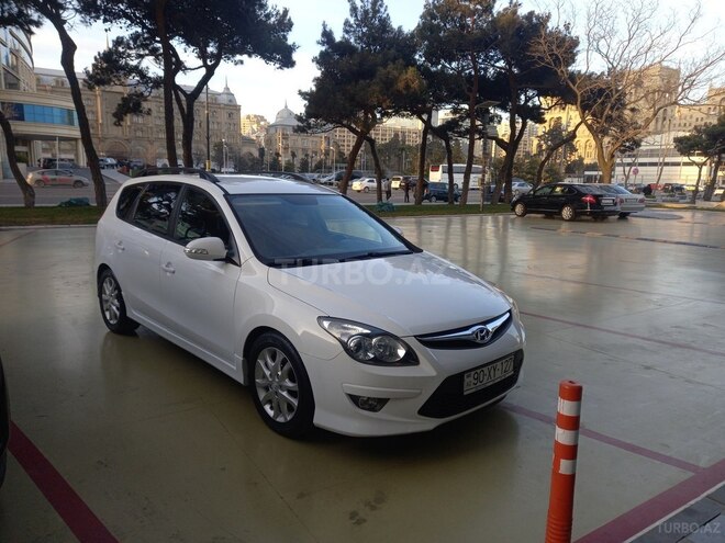 Hyundai i30 2010, 277,000 km - 1.6 л - İsmayıllı