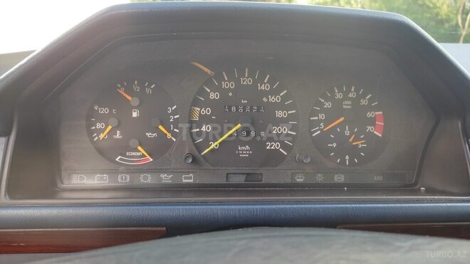 Mercedes E 230 1990, 389,258 km - 2.3 l - Astara