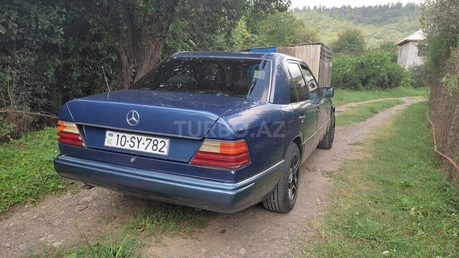 Mercedes E 230 1990, 389,258 km - 2.3 l - Astara