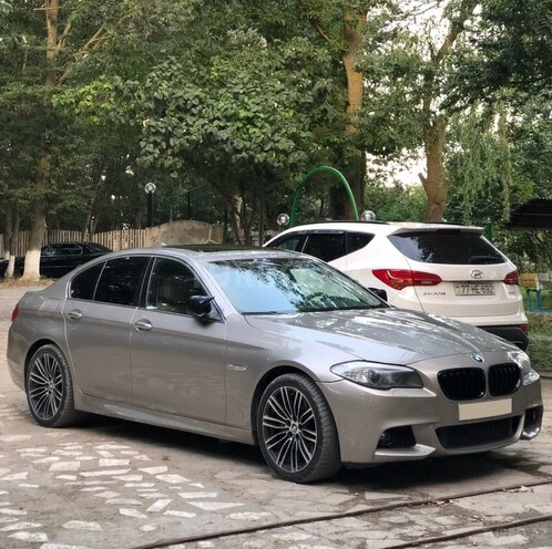 BMW 528 2011, 293,000 km - 3.0 л - Bakı