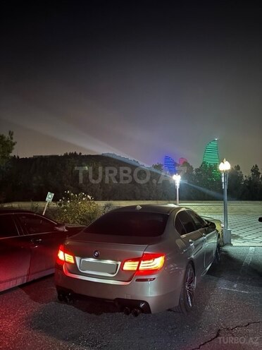 BMW 528 2011, 293,000 km - 3.0 л - Bakı