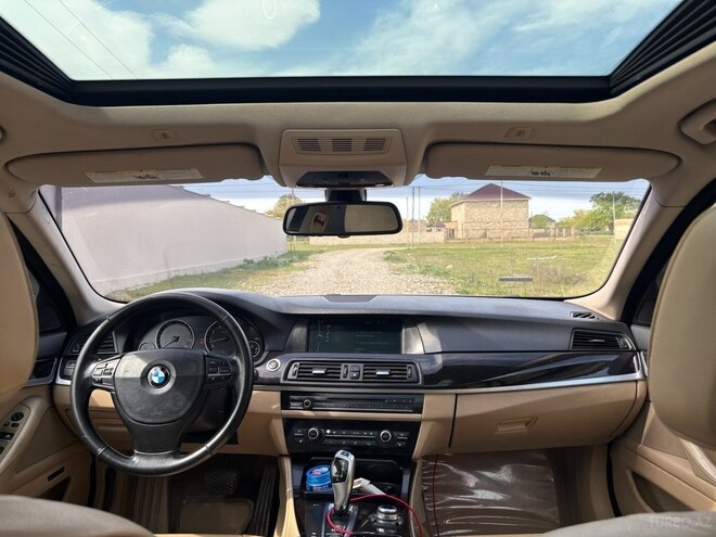 BMW 528 2011, 293,000 km - 3.0 л - Bakı