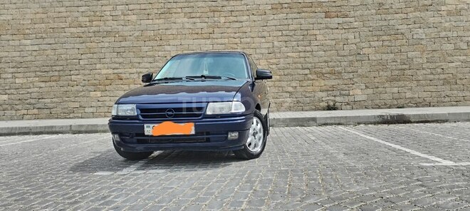 Opel Astra 1997, 310,000 km - 1.6 l - Bakı