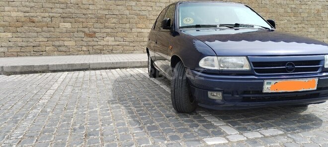 Opel Astra 1997, 310,000 km - 1.6 l - Bakı