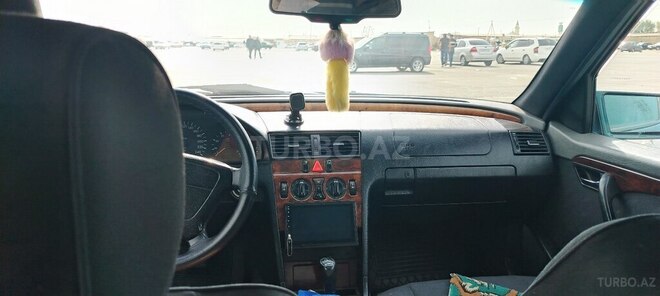 Mercedes C 220 1996, 393,000 km - 2.2 l - Şirvan