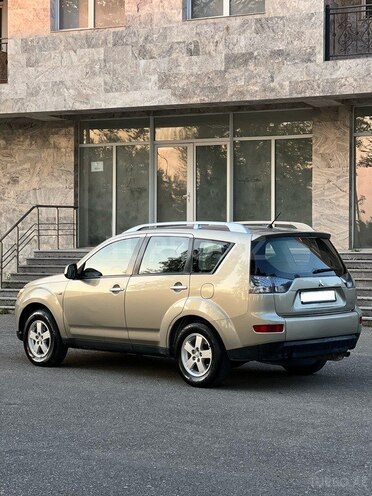 Mitsubishi Outlander 2007, 302,371 km - 2.4 л - İsmayıllı