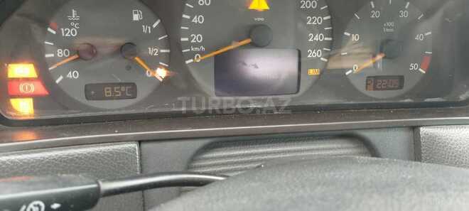 Mercedes E 320 2001, 489,000 km - 3.2 л - Bakı
