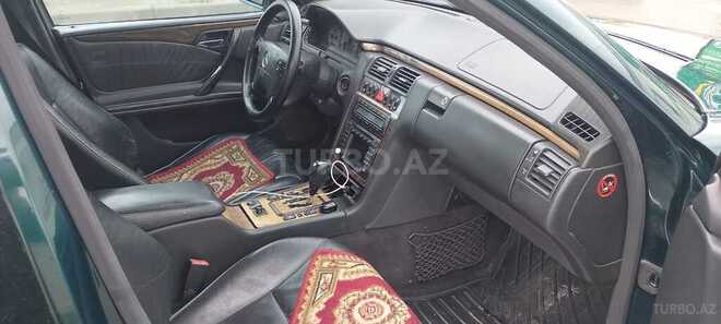Mercedes E 320 2001, 489,000 km - 3.2 л - Bakı