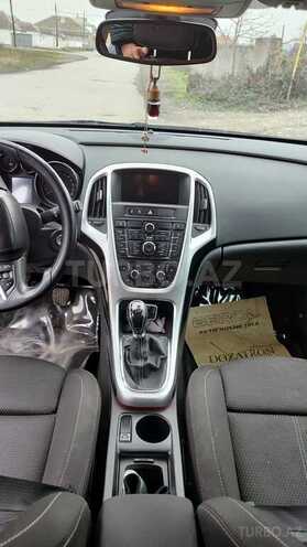 Opel Astra 2011, 255,000 km - 1.4 l - Quba