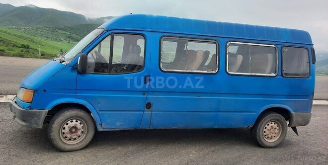 Ford Transit 1999, 250,000 km - 2.5 l - Beyləqan