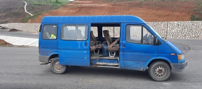 Ford Transit 1999, 250,000 km - 2.5 l - Beyləqan