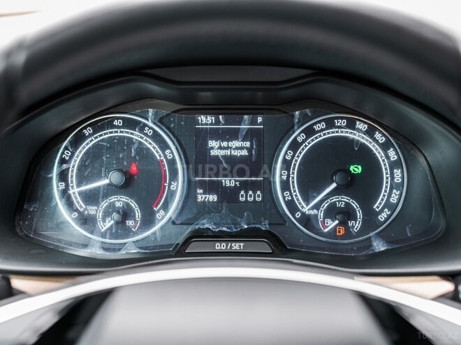 Skoda Kamiq 2023, 37,800 km - 1.6 л - Bakı